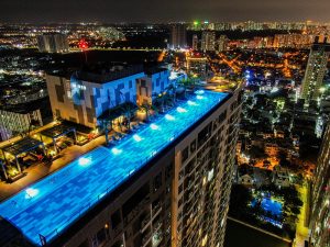 Hồ bơi thượng đỉnh River Panorama Quận 7