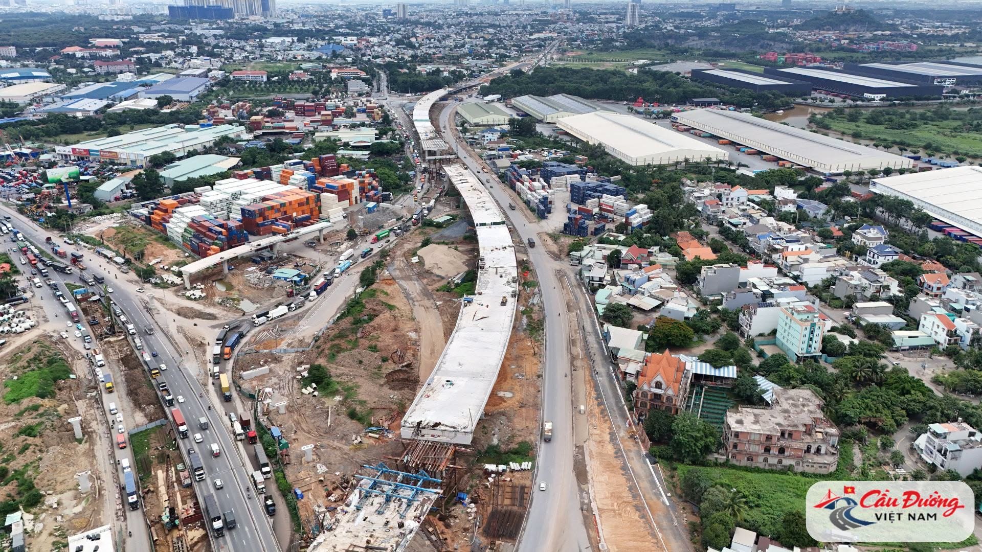 Toàn cảnh thi công nút giao Tân Vạn thuộc Vành đai 3 TP.HCM năm 2026