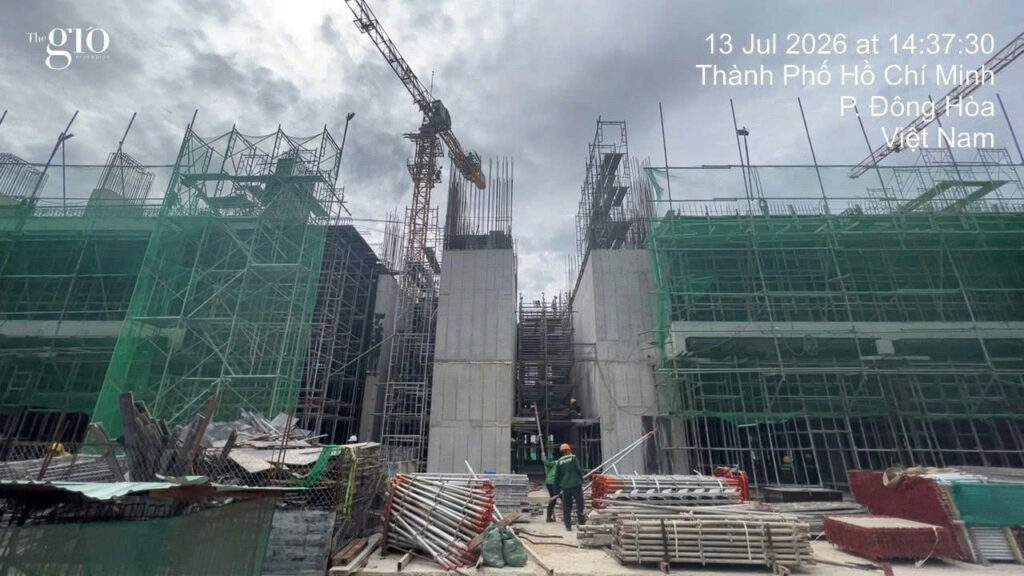 Kết cấu bê tông và giàn giáo The Gió Riverside tháng 7/2026