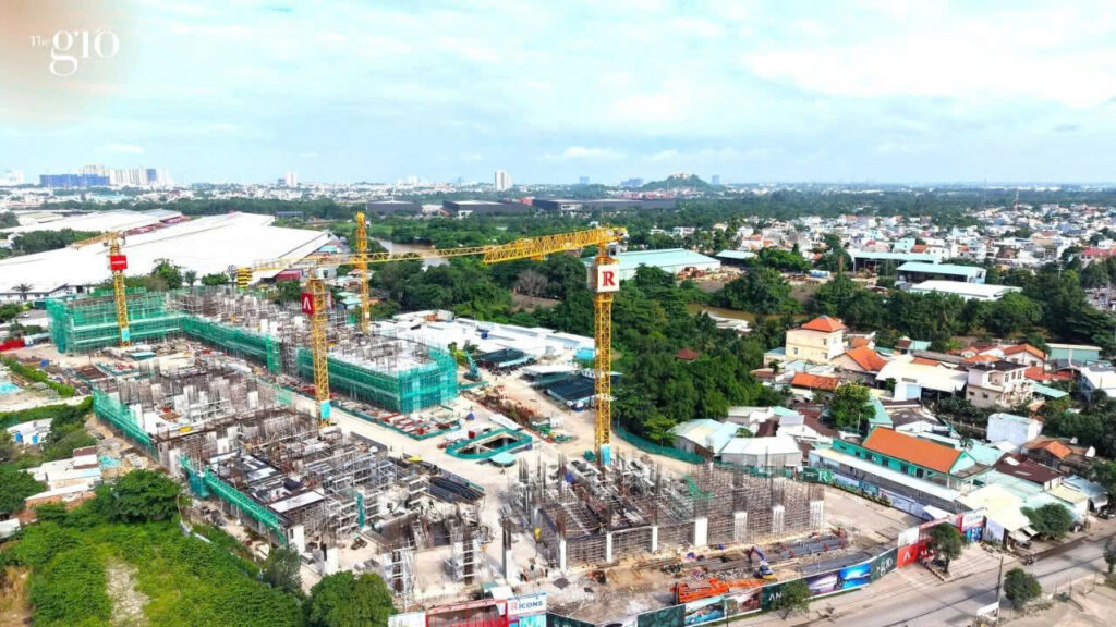 Ảnh flycam toàn cảnh tiến độ The Gió Riverside tháng 7/2026