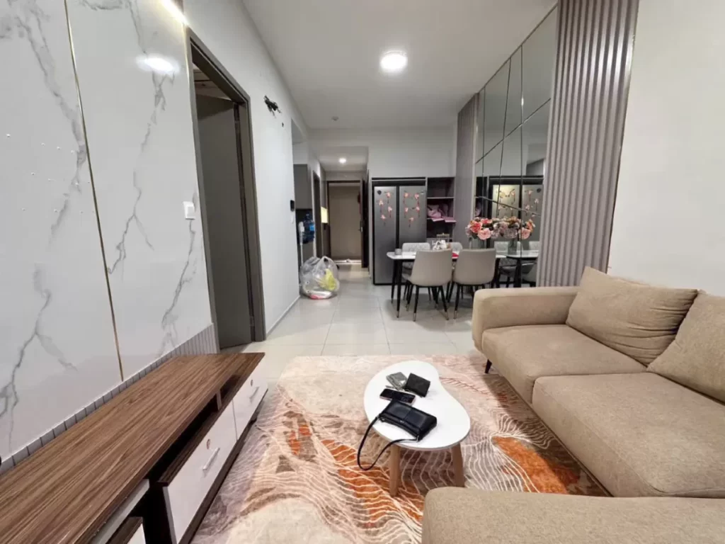 Phòng khách một căn hộ đang cho thuê căn hộ WestGate Bình Chánh
