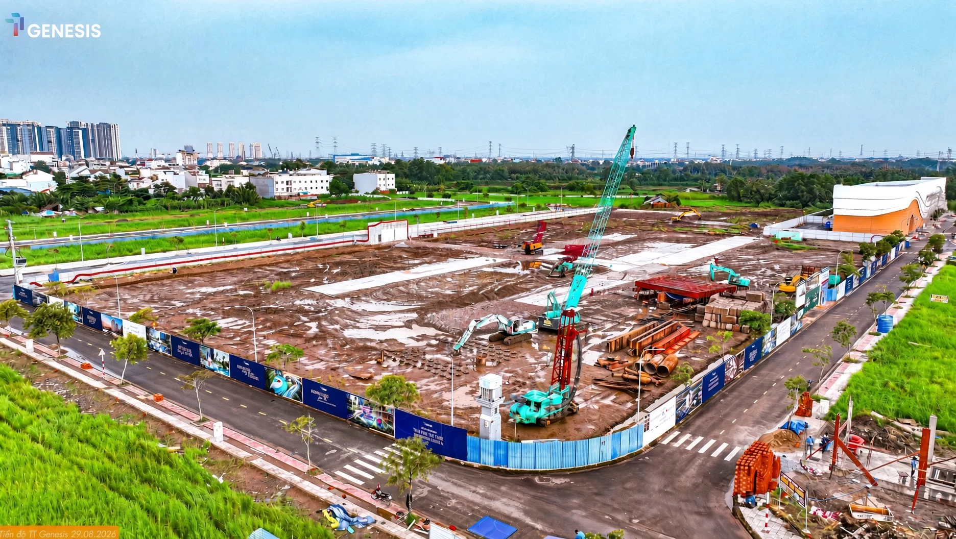 Máy khoan cọc nhồi và cẩu xích hạng nặng tại công trường dự án TT Genesis Đào Sư Tích Nhà Bè ngày 29/08/2026