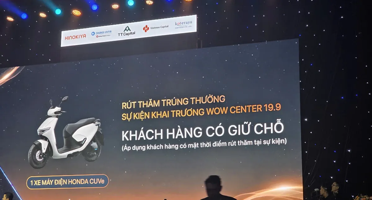 Bốc thăm trúng xe Honda CUV e Chương trình bốc thăm trúng xe máy điện Honda CUV e tại nhà mẫu TT Genesis WOW Center