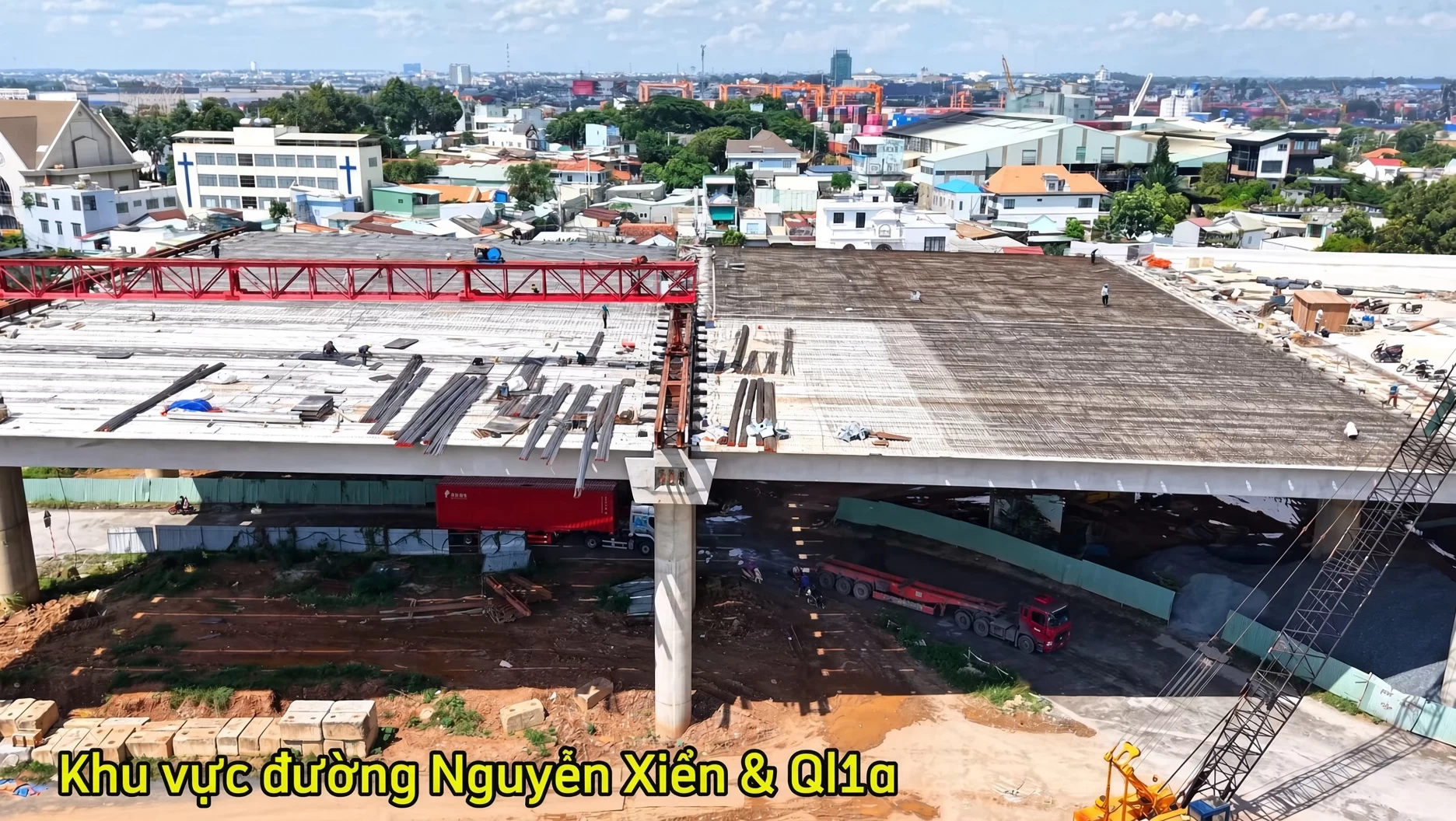 Nhịp cầu vượt Vành đai 3 khu vực giao cắt đường Nguyễn Xiển và Quốc lộ 1A Tân Vạn